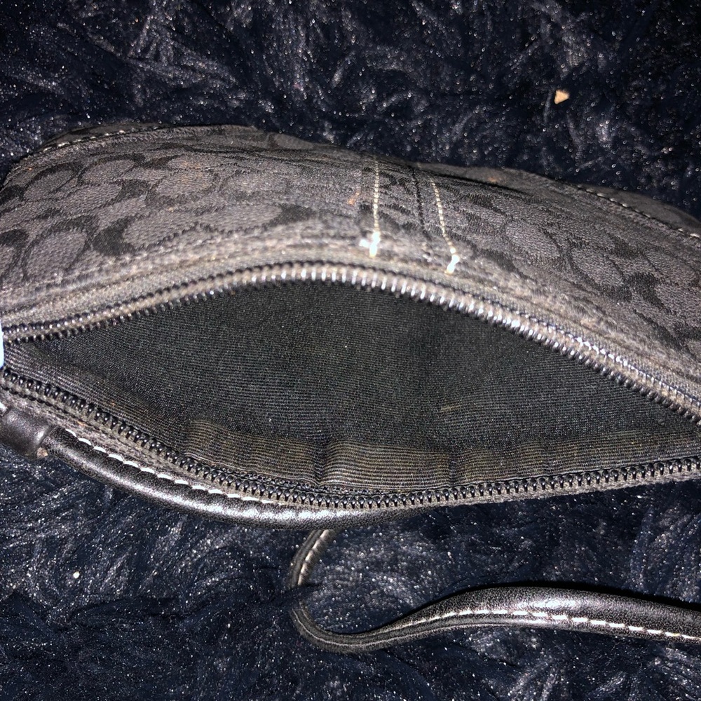 Set Of Two Brown and Black Coach wristlets - Picture 6 of 8